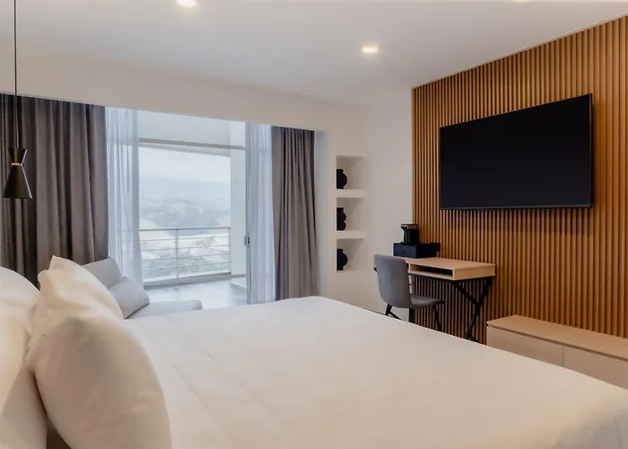 Luure Bosque Real 4*